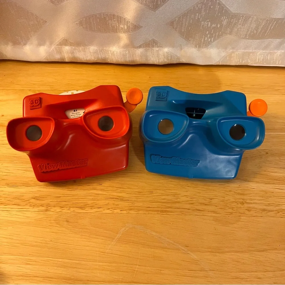 Vintage 90s ViewMaster Bundle - 2 Viewers - 14 Reel Sets - Picture 4 of 16